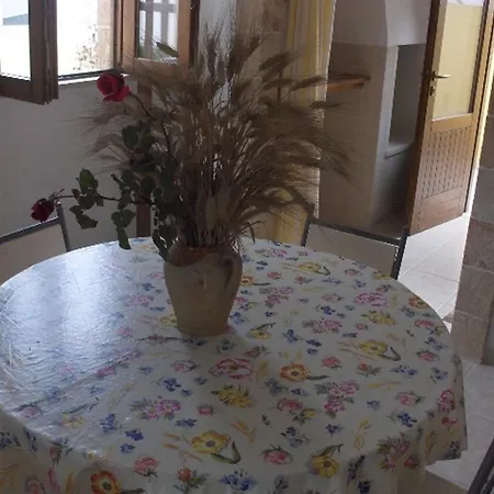 Casa Vacanza Martina بيت للعطل أُجينتو