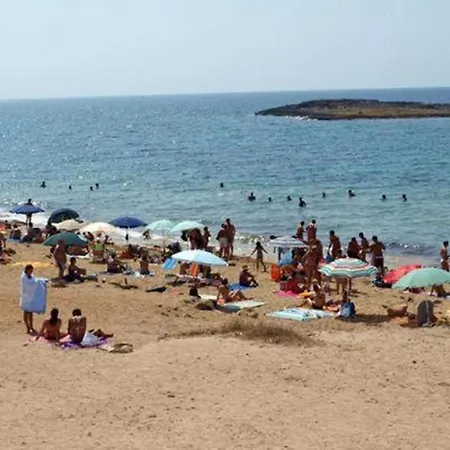 Casa Vacanza Martina بيت للعطل